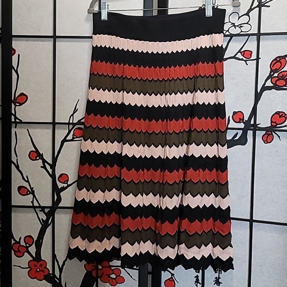 A.L.C. Zig Zag Chevron Design Knit Knee-Length Skirt Medium - Picture 3 of 6